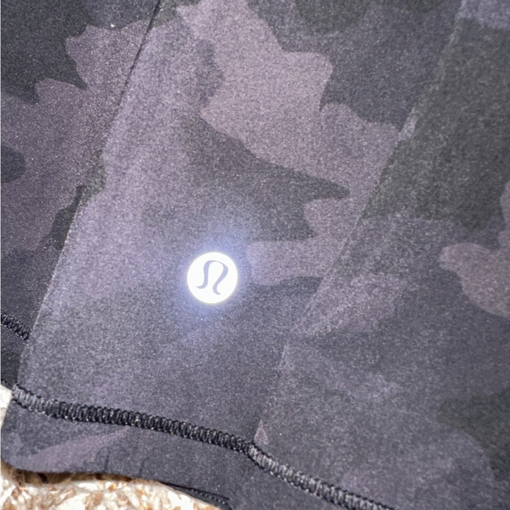 Lululemon Black Camouflage Women's Pace Skirt - Picture 4 of 4